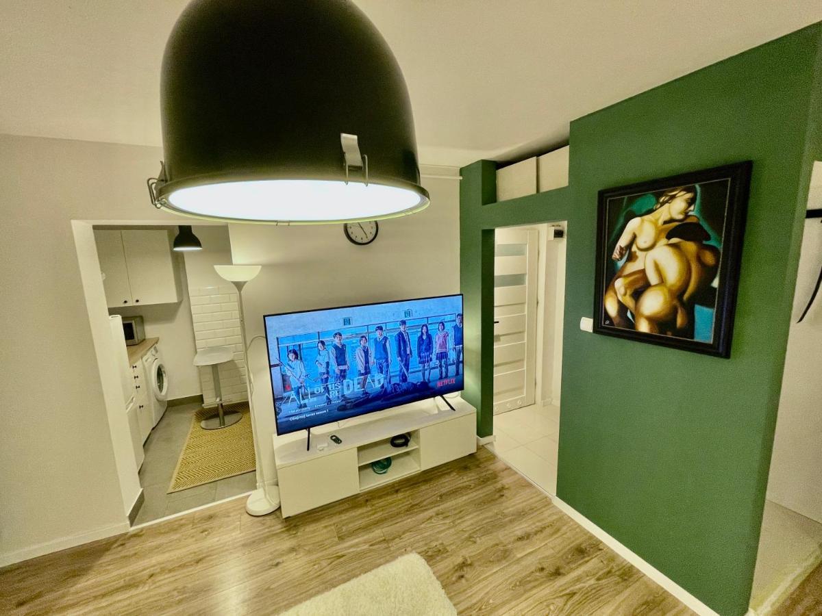 Holiday Metro Fast Wifi Tv'70 Netflix Hbo Appletv Варшава Екстер'єр фото